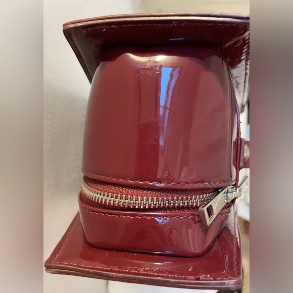 Dollskill Widow Young Runaway Coffin Bag - Picture 10 of 11